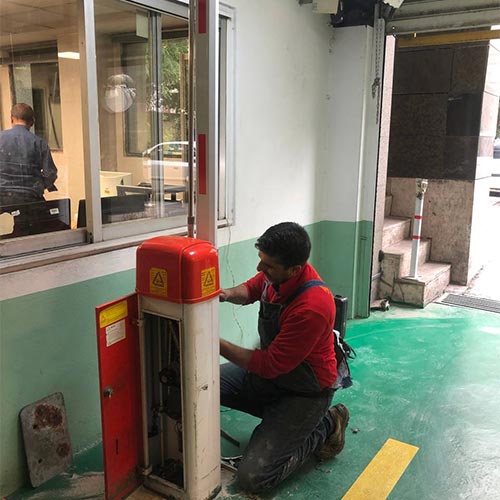 نصب راهبند در پارکینگ
