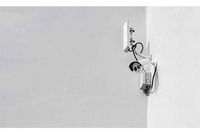 نصب-دوربین-مداربسته-بی‌سیم-شبانه-روزی