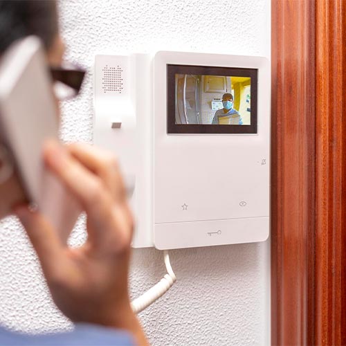 سرویس دوره‌ای آیفون تصویری